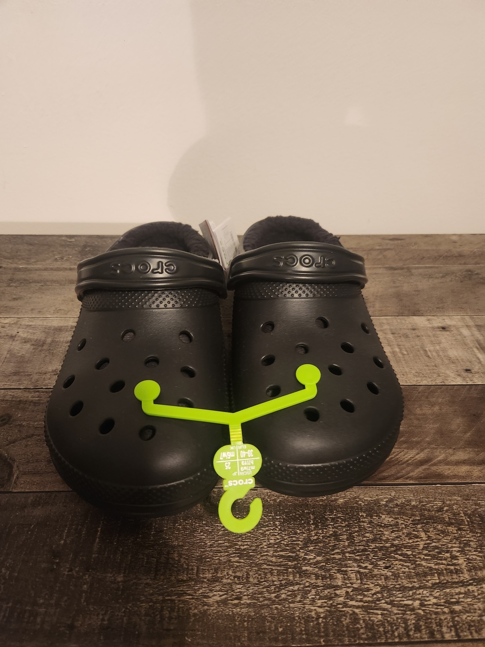 New Mens Crocs  Black Fuzz Lined Clog